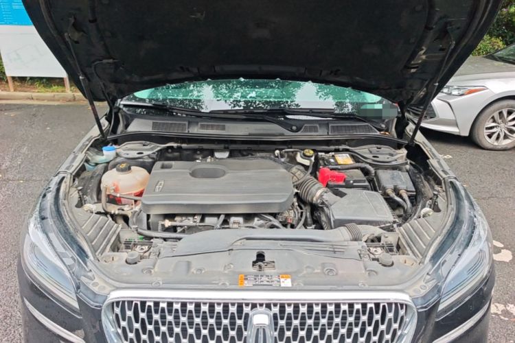 Used Lincoln Corsair 2022 2.0T Two-Wheel Drive Deluxe Edition Engine Bay