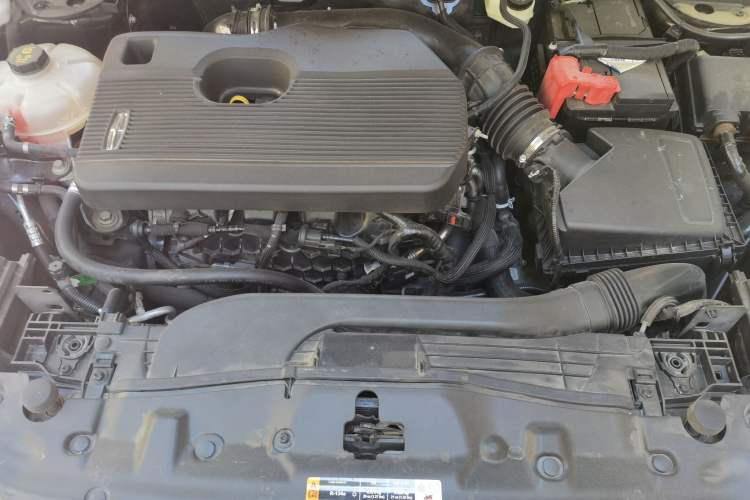 Used Lincoln Corsair 2022 2.0T Two-Wheel Drive Deluxe Edition Engine Bay
