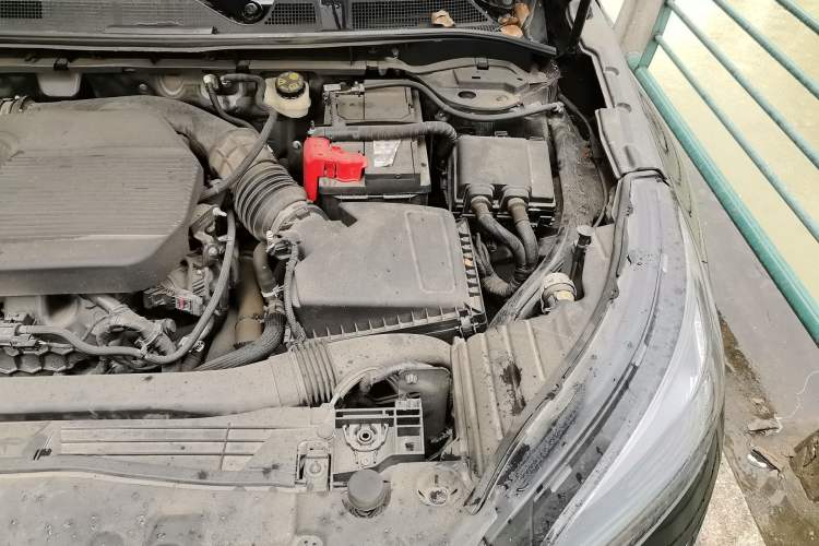 Used Lincoln Corsair 2022 2.0T Two-Wheel Drive Deluxe Edition Engine Bay Left