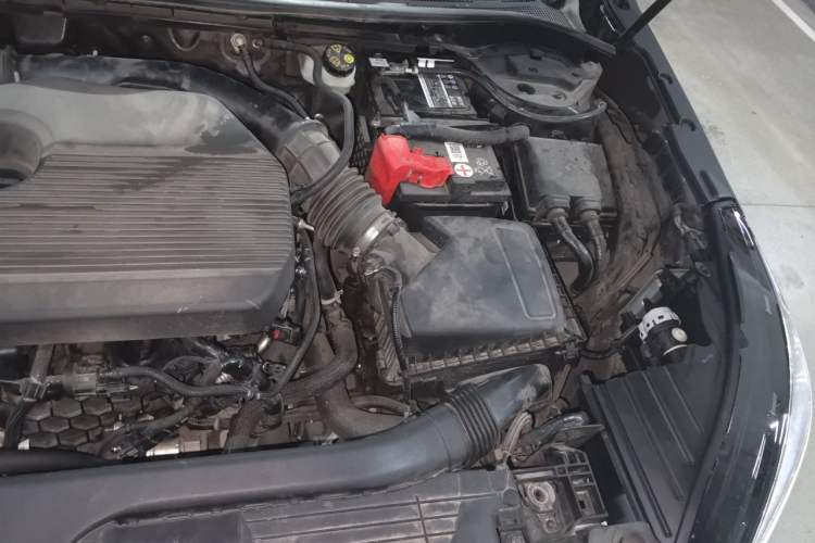 Used Lincoln Corsair 2022 2.0T Two-Wheel Drive Deluxe Edition Engine Bay Left