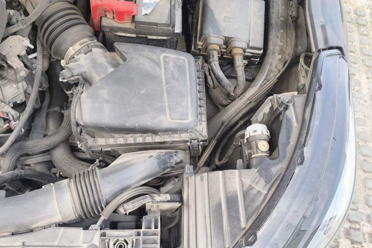 Used Lincoln Corsair 2022 2.0T Two-Wheel Drive Deluxe Edition Engine Bay Left