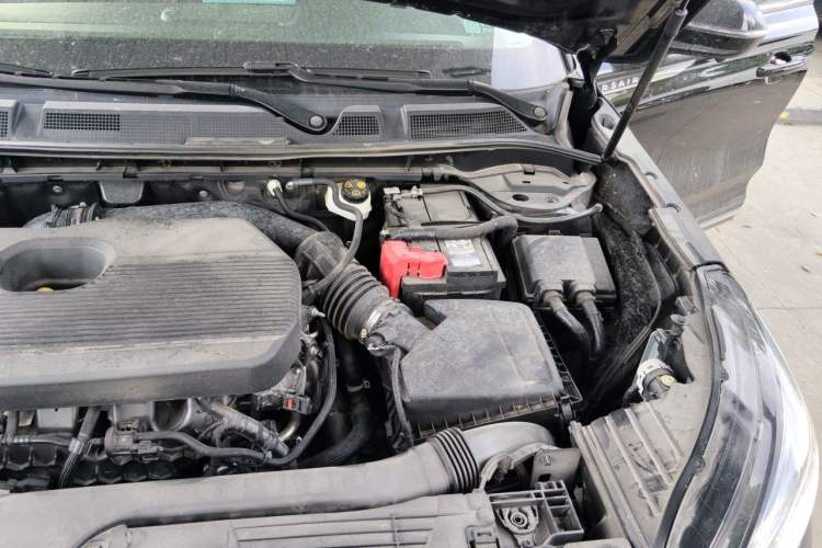 Used Lincoln Corsair 2022 2.0T Two-Wheel Drive Deluxe Edition Engine Bay Left