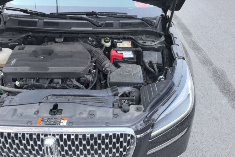 Used Lincoln Corsair 2022 2.0T Two-Wheel Drive Luxury Edition Engine Bay Left