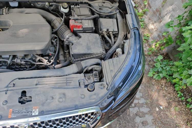 Used Lincoln Corsair 2022 2.0T Two-Wheel Drive Luxury Edition Engine Bay Left