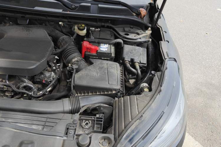 Used Lincoln Corsair 2022 Revised Version 2.0T Two-Wheel Drive Premium Edition Engine Bay Left