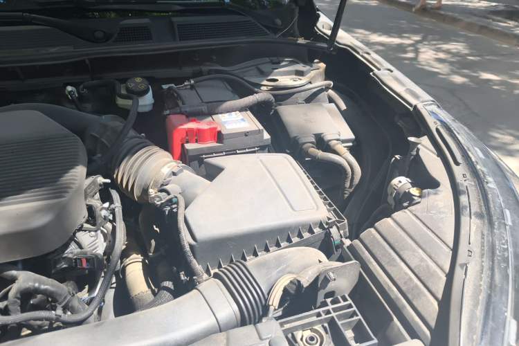 Used Lincoln Corsair 2022 Revised Version 2.0T Two-Wheel Drive Premium Edition Engine Bay Left
