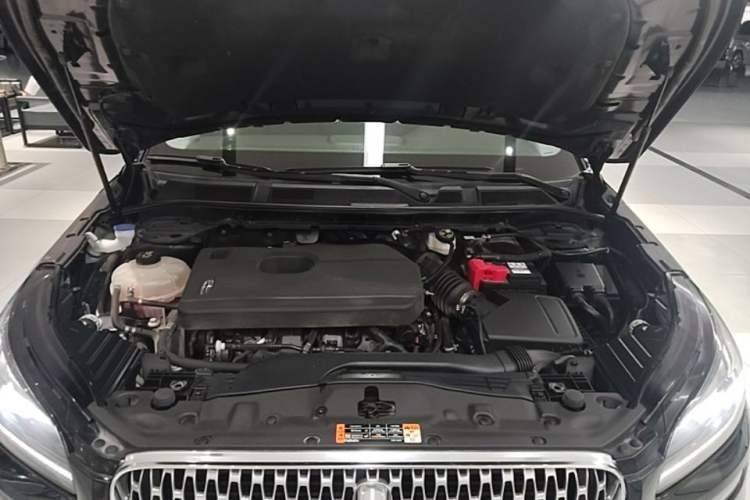 Used Lincoln Corsair 2022 2.0T Two-Wheel Drive Deluxe Edition Engine Bay