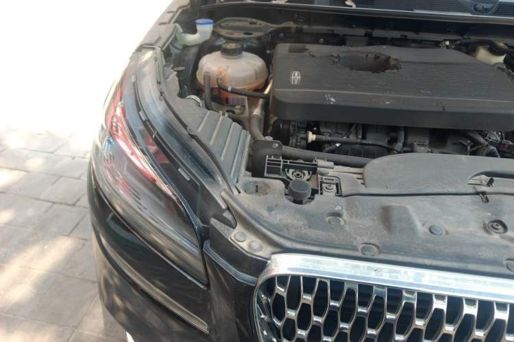 Used Lincoln Corsair 2022 2.0T Two-Wheel Drive Deluxe Edition Engine Bay Right