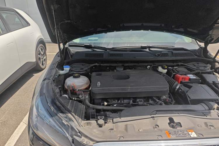 Used Lincoln Corsair 2022 2.0T Two-Wheel Drive Luxury Edition Engine Bay Right