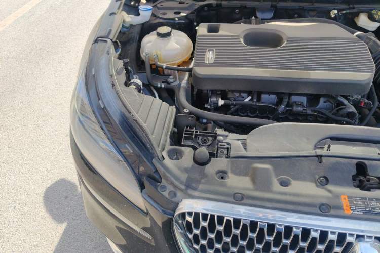 Used Lincoln Corsair 2022 2.0T Two-Wheel Drive Deluxe Edition Engine Bay Right