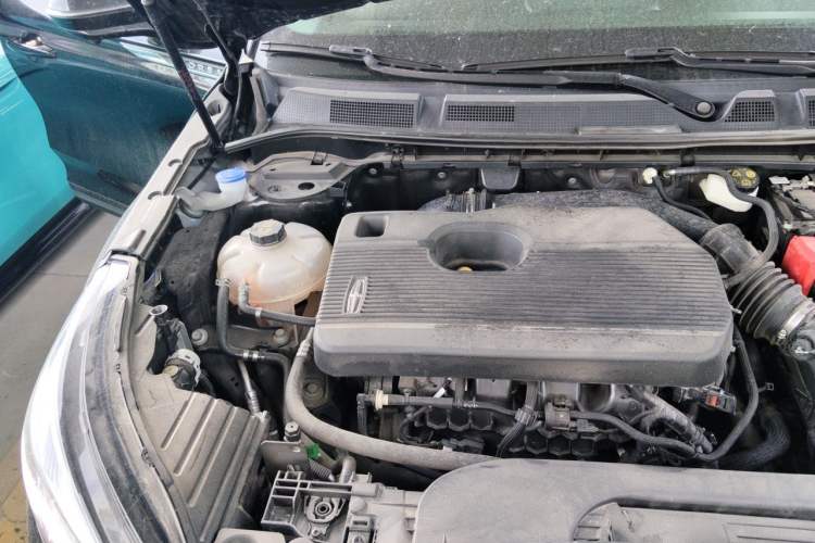 Used Lincoln Corsair 2022 2.0T Two-Wheel Drive Deluxe Edition Engine Bay Right