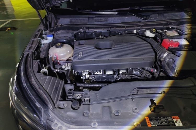 Used Lincoln Corsair 2022 Revised Version 2.0T Two-Wheel Drive Premium Edition Engine Bay Right