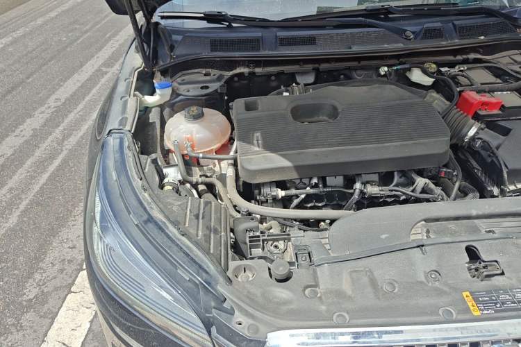 Used Lincoln Corsair 2022 2.0T Two-Wheel Drive Deluxe Edition Engine Bay Right