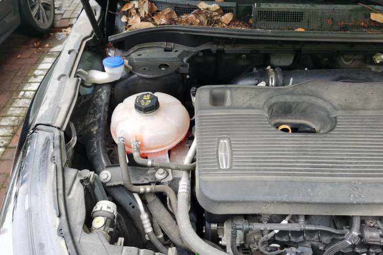 Used Lincoln Corsair 2022 2.0T Two-Wheel Drive Luxury Edition Engine Bay Right
