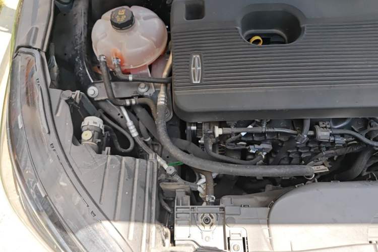 Used Lincoln Corsair 2022 2.0T Two-Wheel Drive Luxury Edition Engine Bay Right