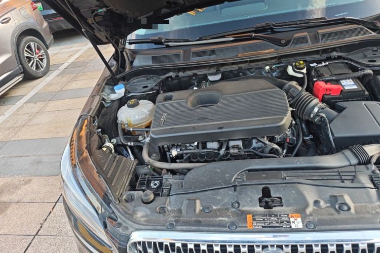 Used Lincoln Corsair 2022 Revised Version 2.0T Two-Wheel Drive Premium Edition Engine Bay Right