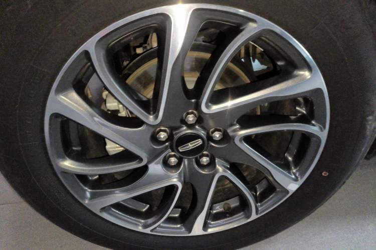 Used Lincoln Corsair 2022 Revised Version 2.0T Two-Wheel Drive Premium Edition Exterior 4