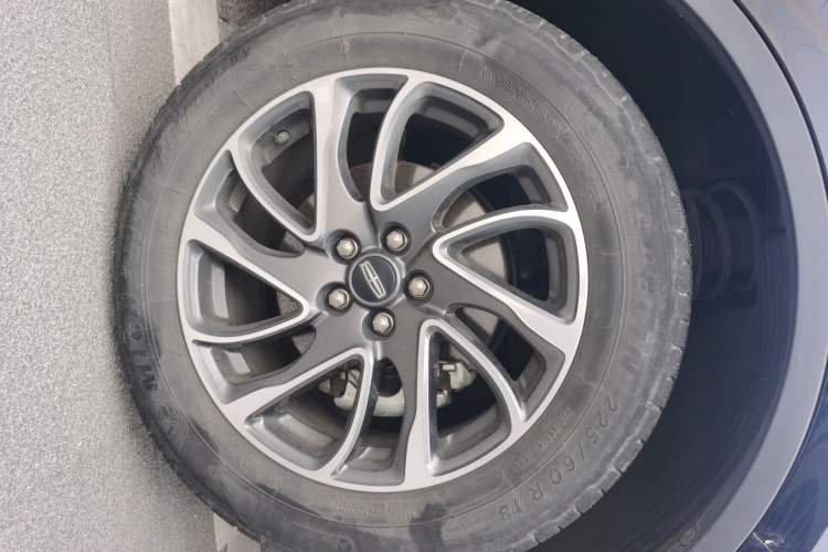 Used Lincoln Corsair 2022 2.0T Two-Wheel Drive Deluxe Edition Exterior 7