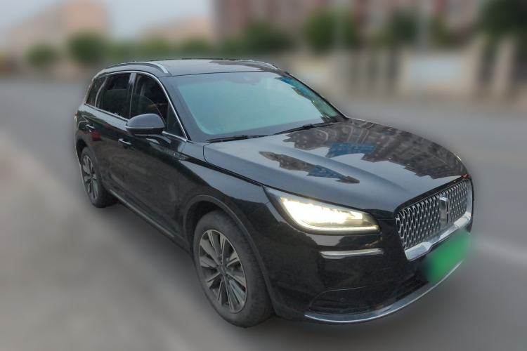 Used Lincoln Corsair 2022 2.0T Two-Wheel Drive Deluxe Edition Front Right 45 Deg