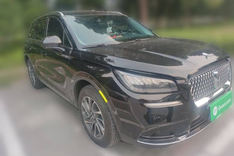Used Lincoln Corsair 2022 Revised Version 2.0T Two-Wheel Drive Premium Edition Front Right 45 Deg