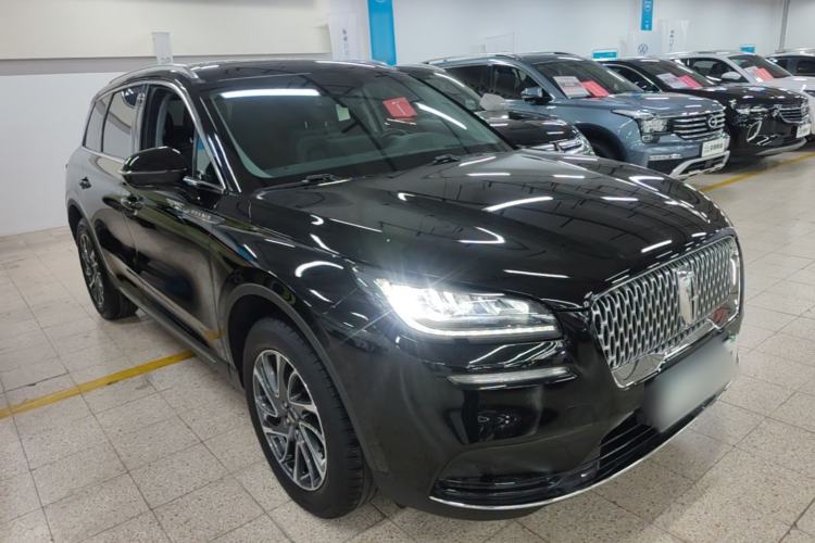 Used Lincoln Corsair 2022 2.0T Two-Wheel Drive Deluxe Edition Front Right 45 Deg