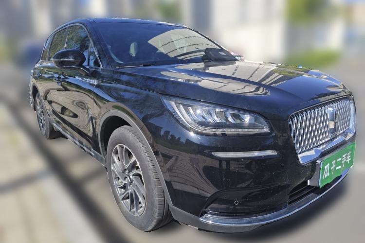 Used Lincoln Corsair 2022 2.0T Two-Wheel Drive Deluxe Edition Front Right 45 Deg