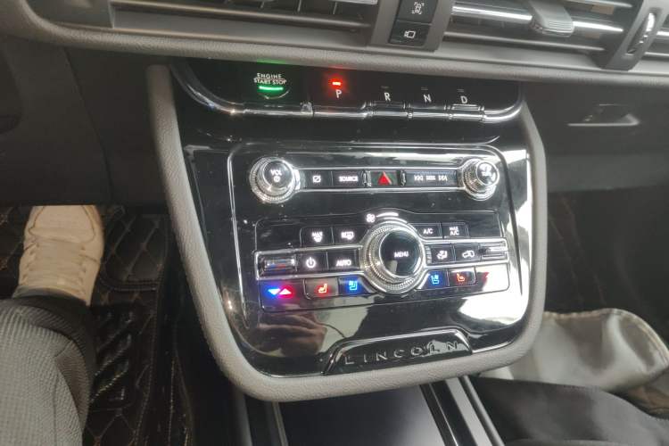 Used Lincoln Corsair 2022 2.0T Two-Wheel Drive Luxury Edition Gear Lever