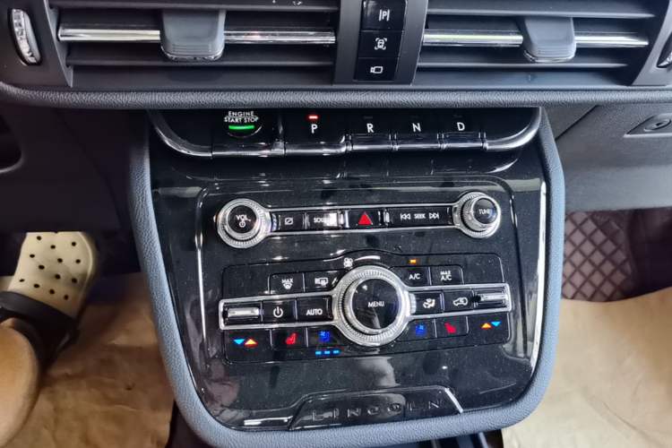 Used Lincoln Corsair 2022 Revised Version 2.0T Two-Wheel Drive Premium Edition Gear Lever