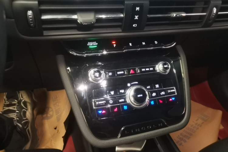 Used Lincoln Corsair 2022 Revised Version 2.0T Two-Wheel Drive Premium Edition Gear Lever