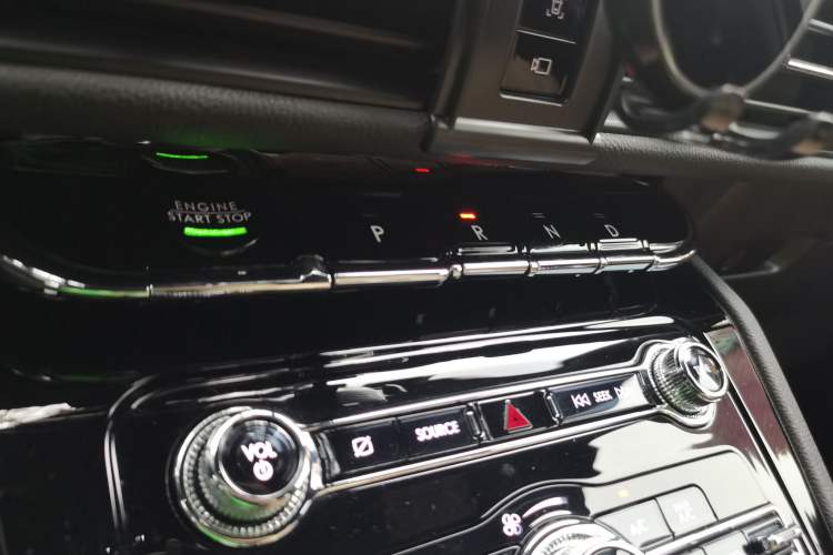 Used Lincoln Corsair 2022 2.0T Two-Wheel Drive Luxury Edition Gear Lever