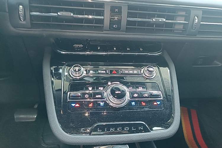 Used Lincoln Corsair 2022 2.0T Two-Wheel Drive Deluxe Edition Gear Lever