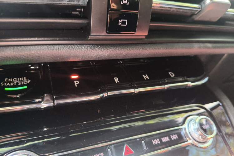 Used Lincoln Corsair 2022 Revised Version 2.0T Two-Wheel Drive Premium Edition Gear Lever