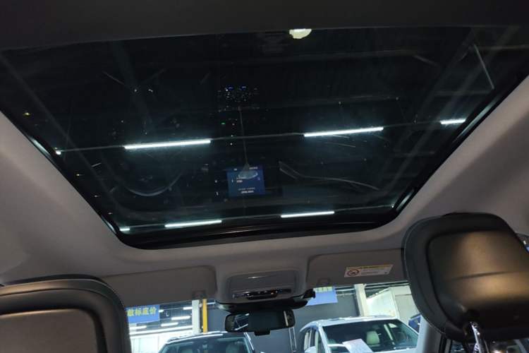 Used Lincoln Corsair 2022 2.0T Two-Wheel Drive Deluxe Edition Headliner