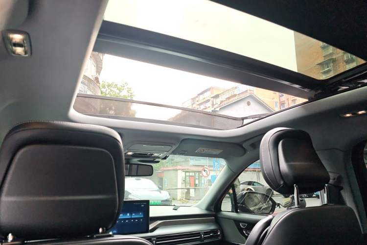 Used Lincoln Corsair 2022 2.0T Two-Wheel Drive Luxury Edition Headliner