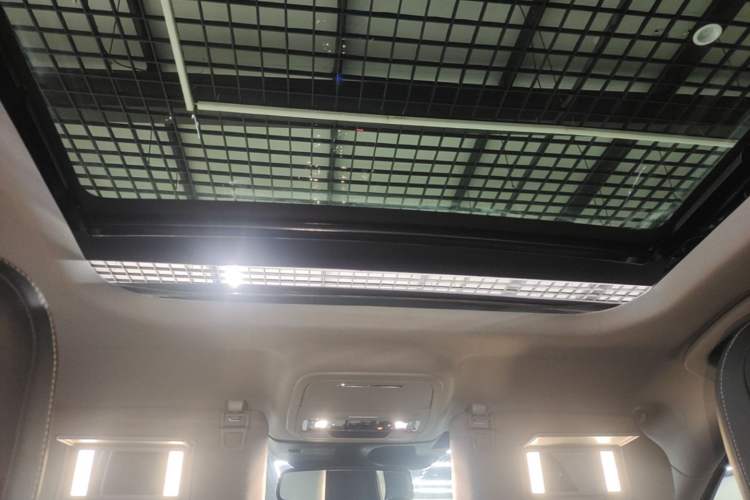 Used Lincoln Corsair 2022 2.0T Two-Wheel Drive Deluxe Edition Headliner