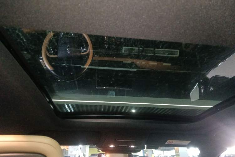 Used Lincoln Corsair 2022 2.0T Two-Wheel Drive Luxury Edition Headliner