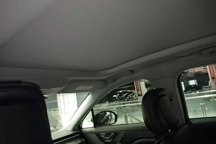 Used Lincoln Corsair 2022 2.0T Two-Wheel Drive Deluxe Edition Headliner
