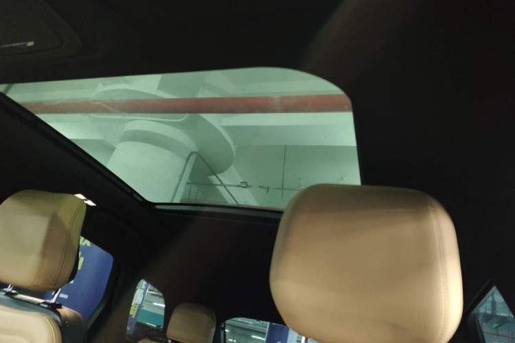 Used Lincoln Corsair 2022 2.0T Two-Wheel Drive Luxury Edition Headliner