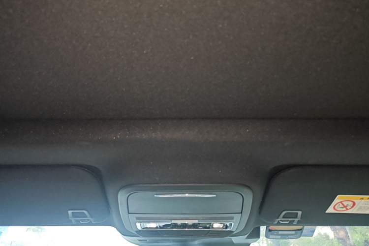 Used Lincoln Corsair 2022 2.0T Two-Wheel Drive Luxury Edition Headliner