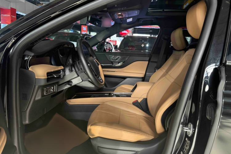 Used Lincoln Corsair 2022 2.0T Two-Wheel Drive Luxury Edition Interior 1