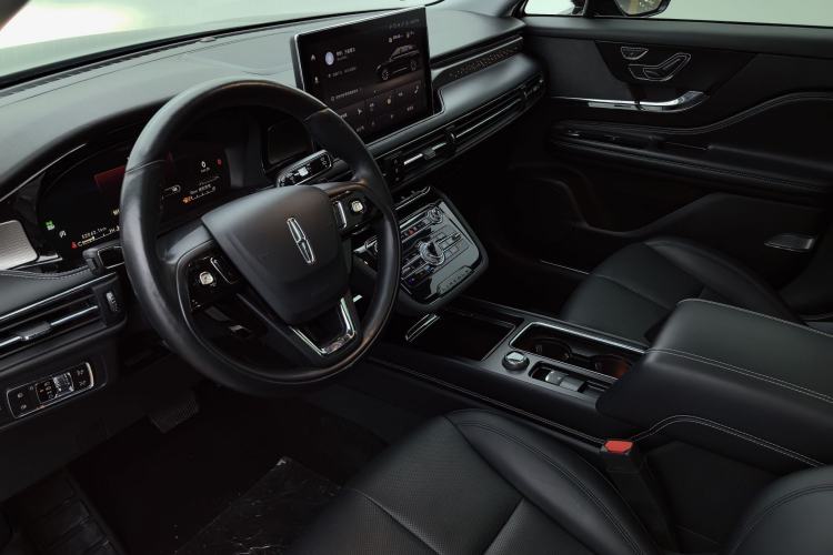 Used Lincoln Corsair 2022 2.0T Two-Wheel Drive Luxury Edition Interior 1