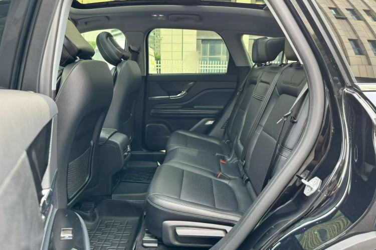Used Lincoln Corsair 2022 2.0T Two-Wheel Drive Deluxe Edition Interior 2