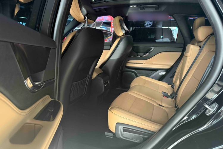 Used Lincoln Corsair 2022 2.0T Two-Wheel Drive Luxury Edition Interior 2