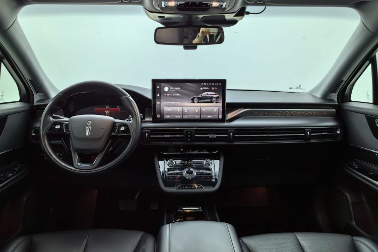 Used Lincoln Corsair 2022 2.0T Two-Wheel Drive Luxury Edition Interior 3