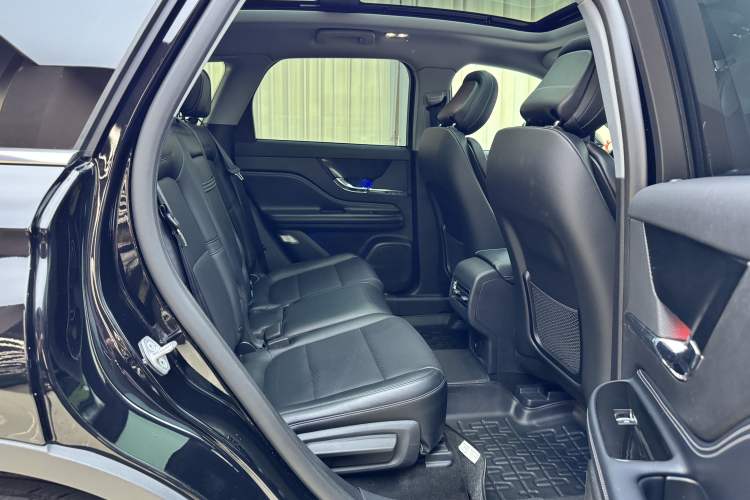 Used Lincoln Corsair 2022 2.0T Two-Wheel Drive Deluxe Edition Interior 5