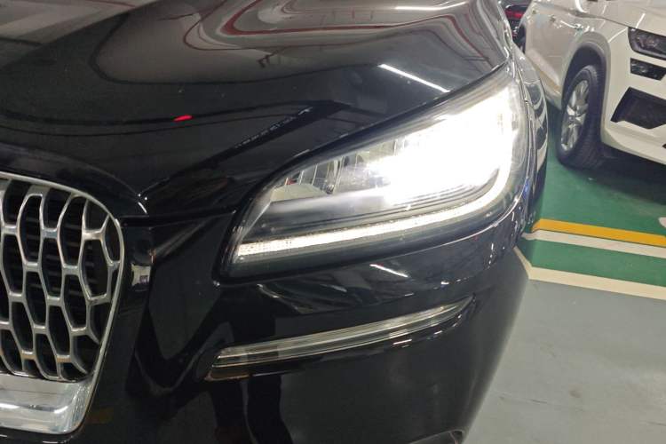 Used Lincoln Corsair 2022 2.0T Two-Wheel Drive Luxury Edition Left Front Headlight