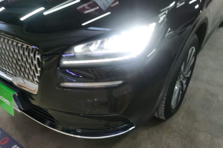 Used Lincoln Corsair 2022 Revised Version 2.0T Two-Wheel Drive Luxury Edition Left Front Headlight