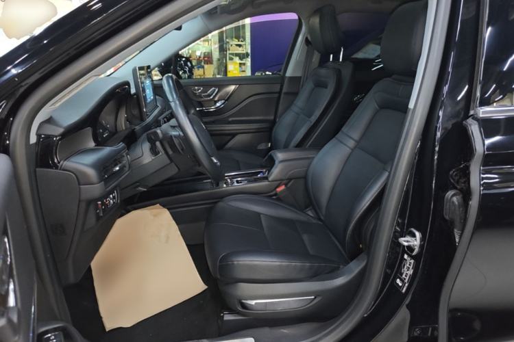 Used Lincoln Corsair 2022 2.0T Two-Wheel Drive Deluxe Edition Left Front Seat
