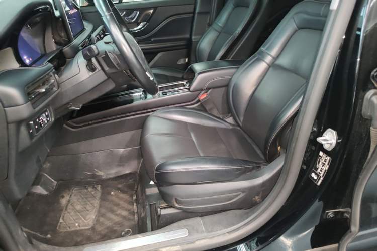 Used Lincoln Corsair 2022 2.0T Two-Wheel Drive Deluxe Edition Left Front Seat