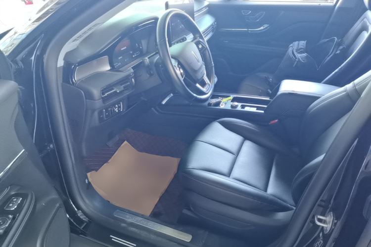 Used Lincoln Corsair 2022 Revised Version 2.0T Two-Wheel Drive Premium Edition Left Front Seat